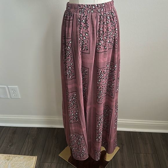 Easel Women’s Pink Animal Print Pleated Boho Casual Stretchy Maxi Skirt Med - Picture 1 of 7